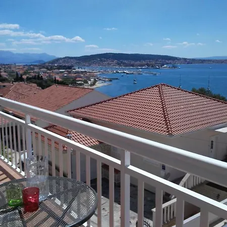 Apartments Zunic Trogir Exterior photo